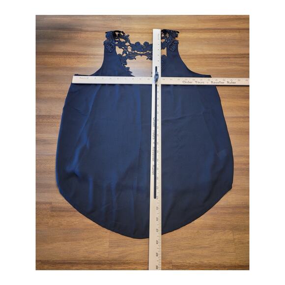 EXPRESS Black Lace Racerback Tank Top Medium GUC Feminine Elegant - Picture 6 of 7